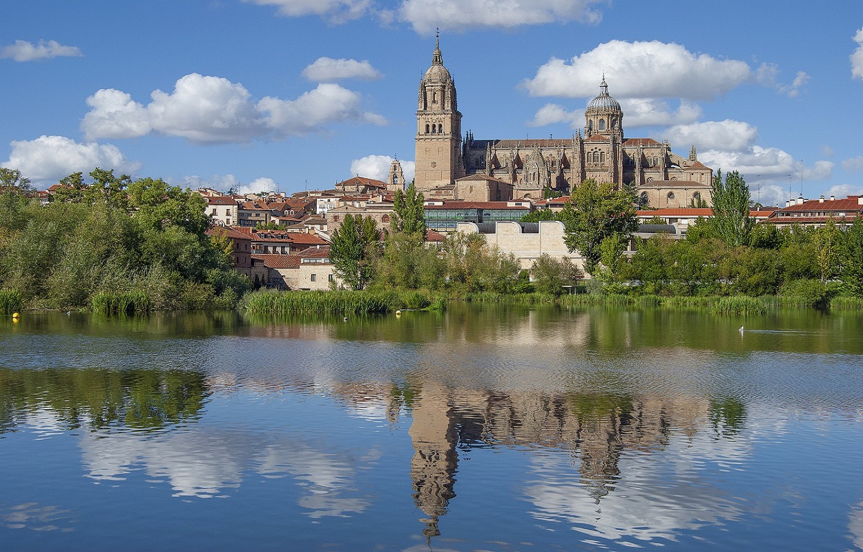 Imagen panorámica de Salamanca. Santiagova,Wikipedia