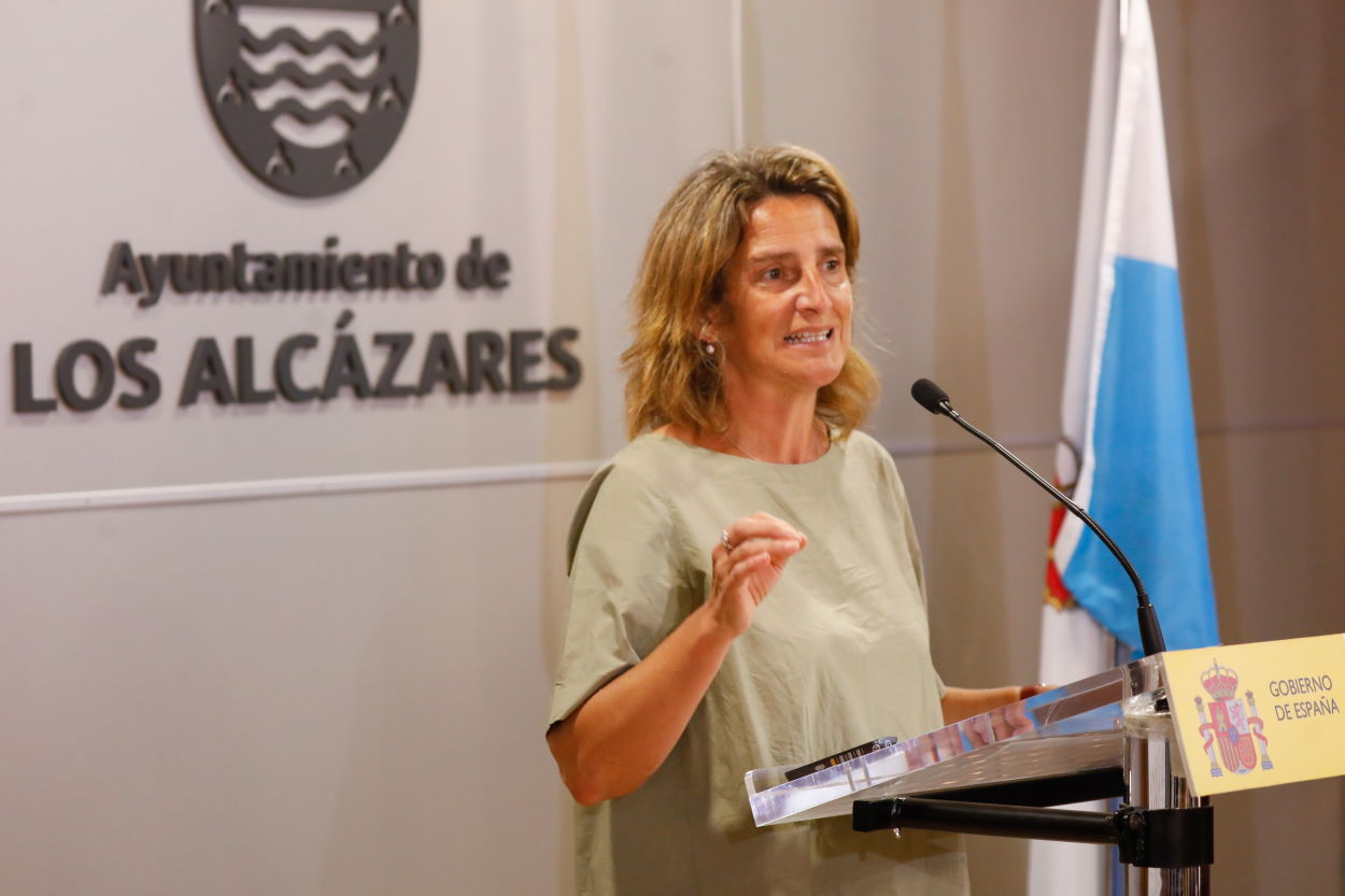 Teresa Ribera en el ayuntamiento de Los Alcázares