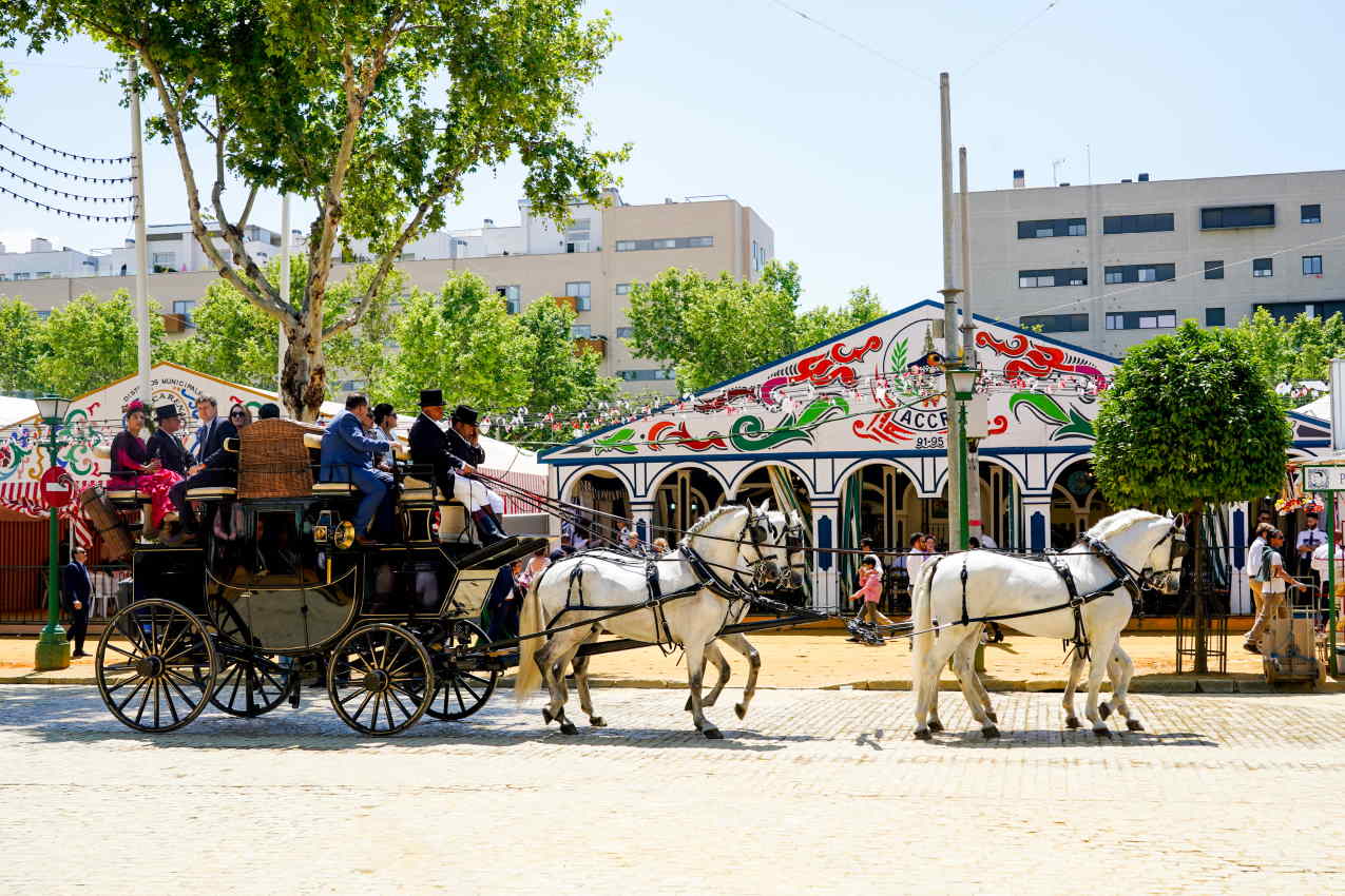 Paseo de caballo , durante el tercer día de Feria de Abril de Sevilla 2022