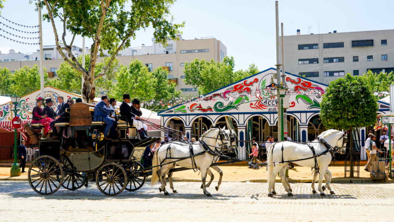 Paseo de caballo , durante el tercer día de Feria de Abril de Sevilla 2022