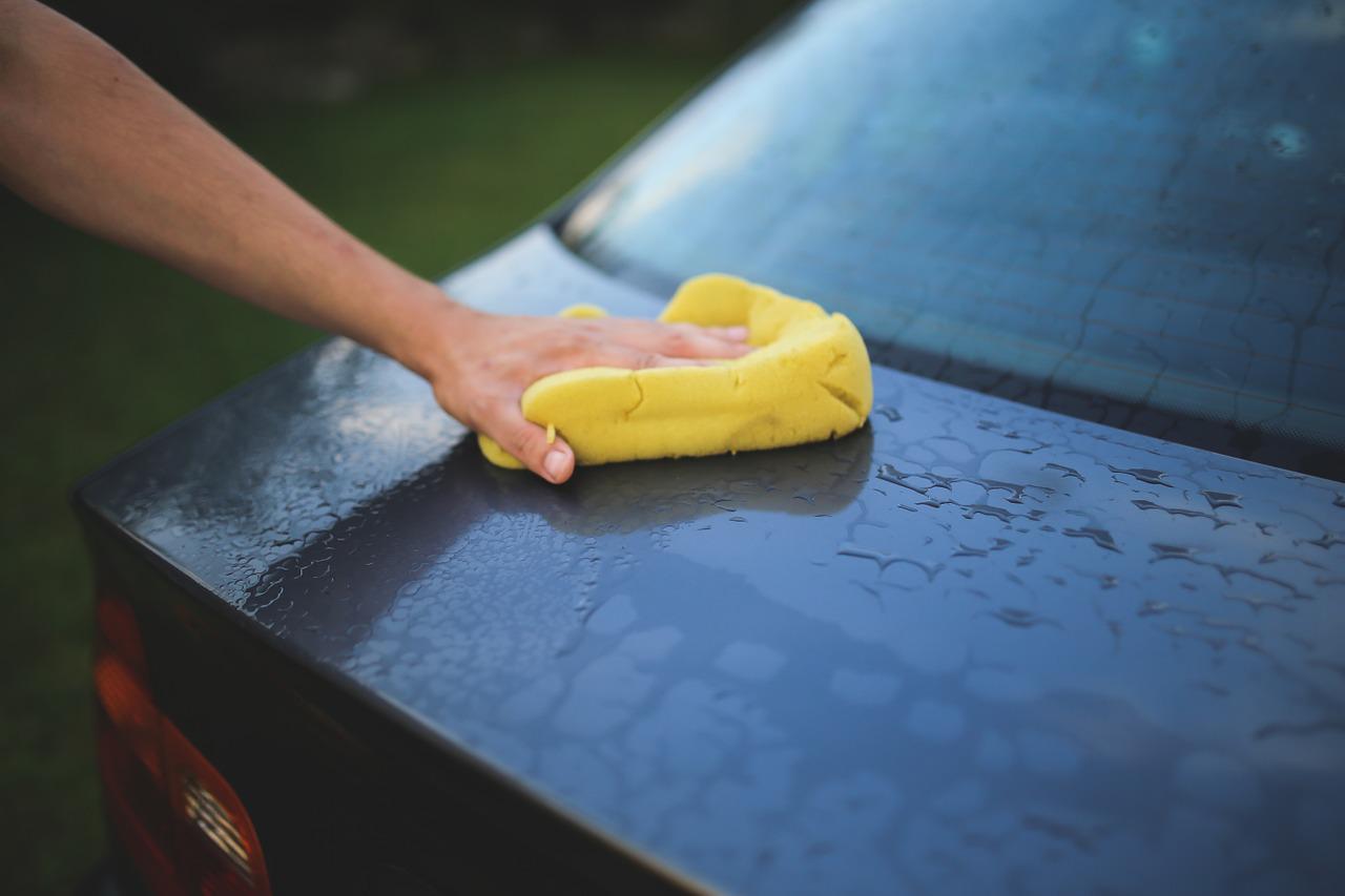 4 trucos caseros para eliminar los arañazos del coche