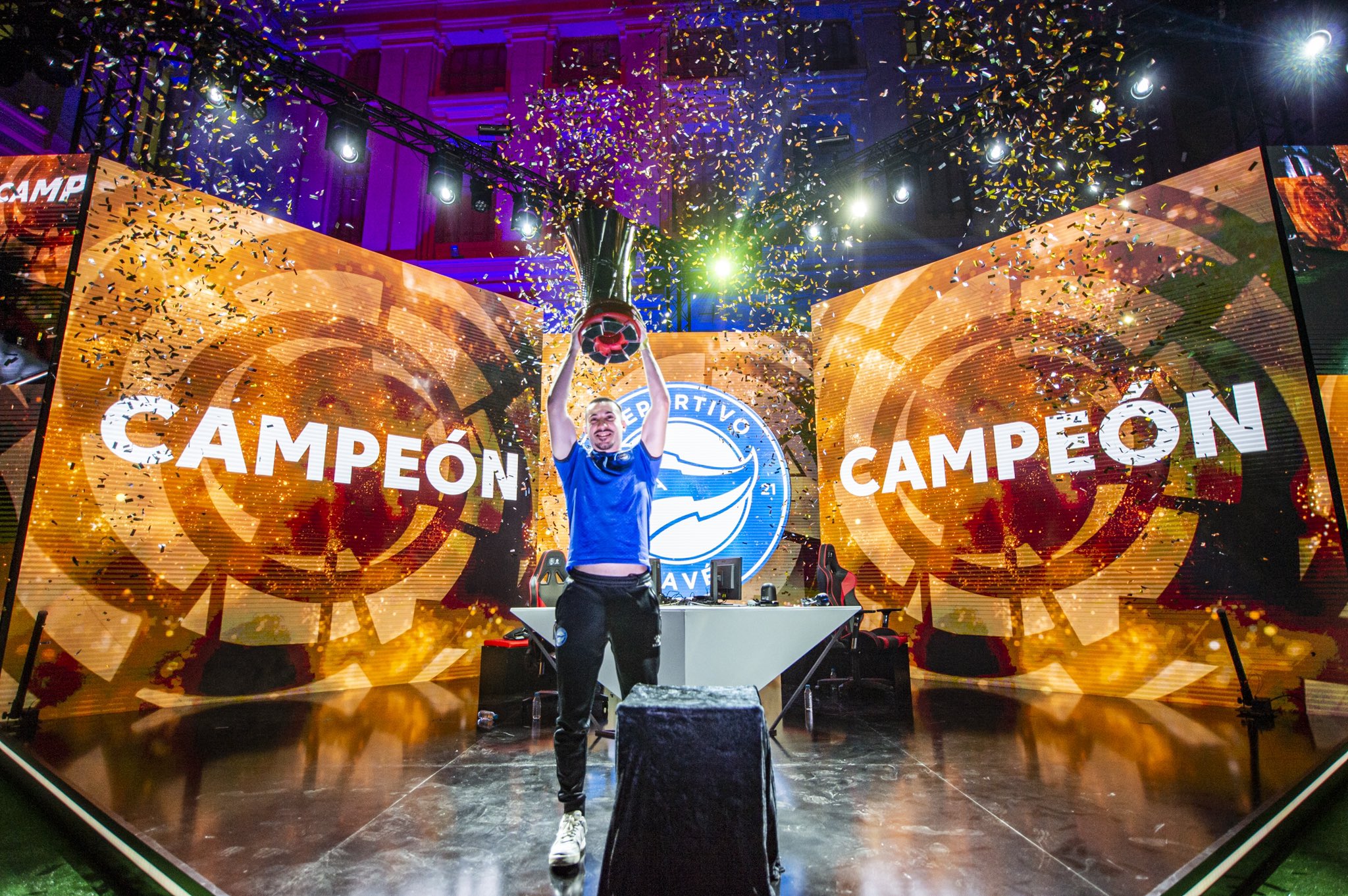 Zidane firma el doblete entre eLaLiga Santander y eLaLiga Santander Cup