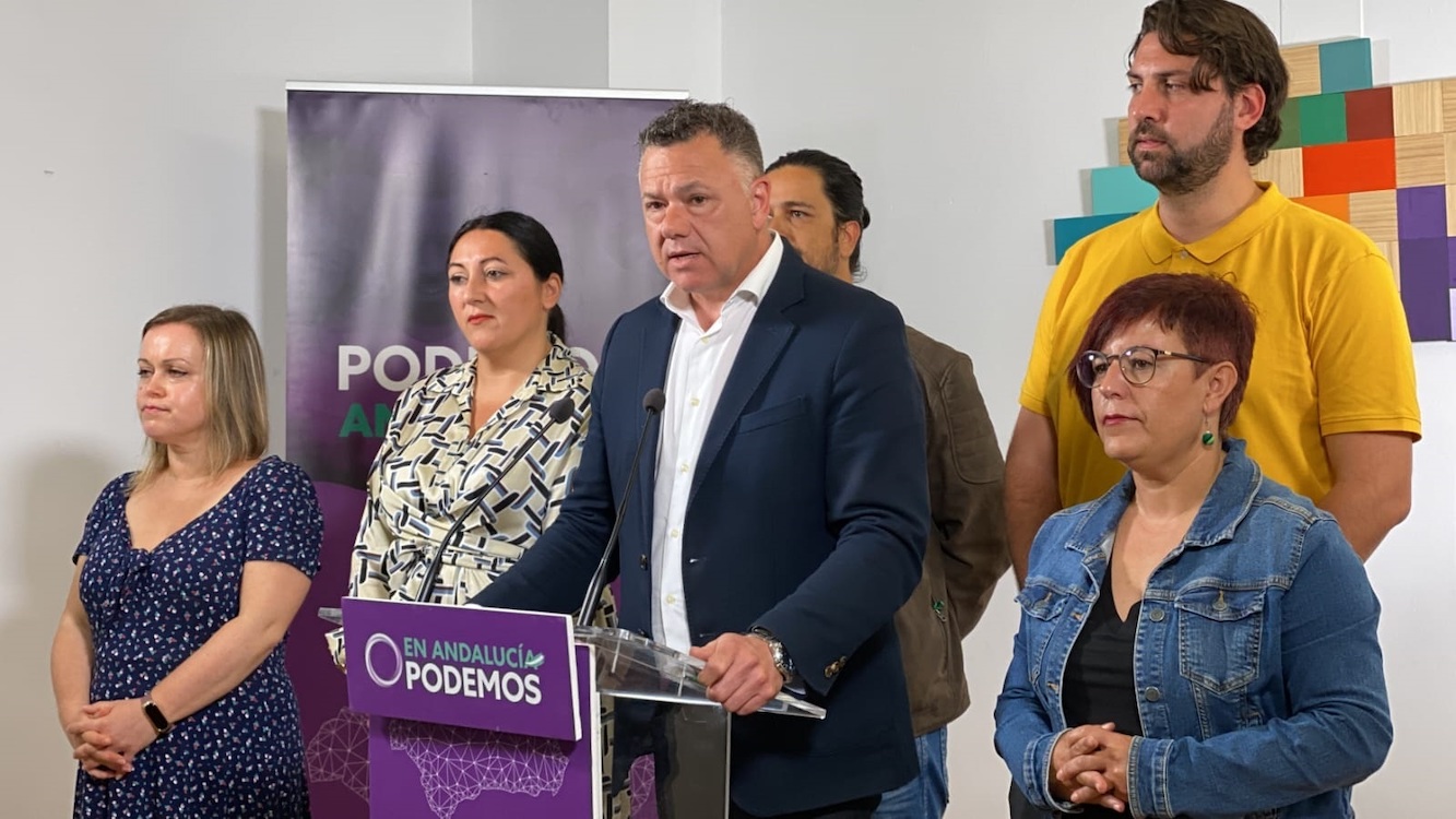 El diputado de Unidas Podemos en el Congreso Juan Antonio Delgado y cargos de la formación morada en Andalucía. EP