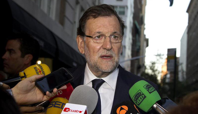 El presidente del Gobierno, Mariano Rajoy, atiende a la prensa a su llegada al hotel donde se alojará en Nueva York