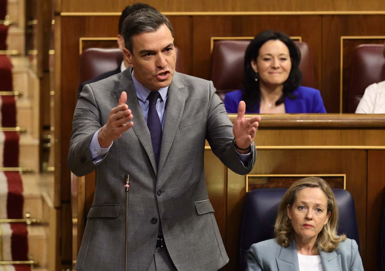 El presidente del Gobierno, Pedro Sánchez, interviene en una sesión de control, en el Congreso de los Diputados