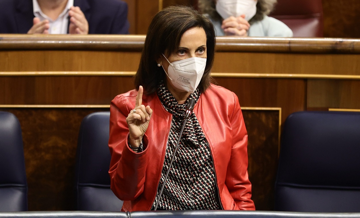 La ministra de Defensa, Margarita Robles, en el Congreso de los Diputados. EP