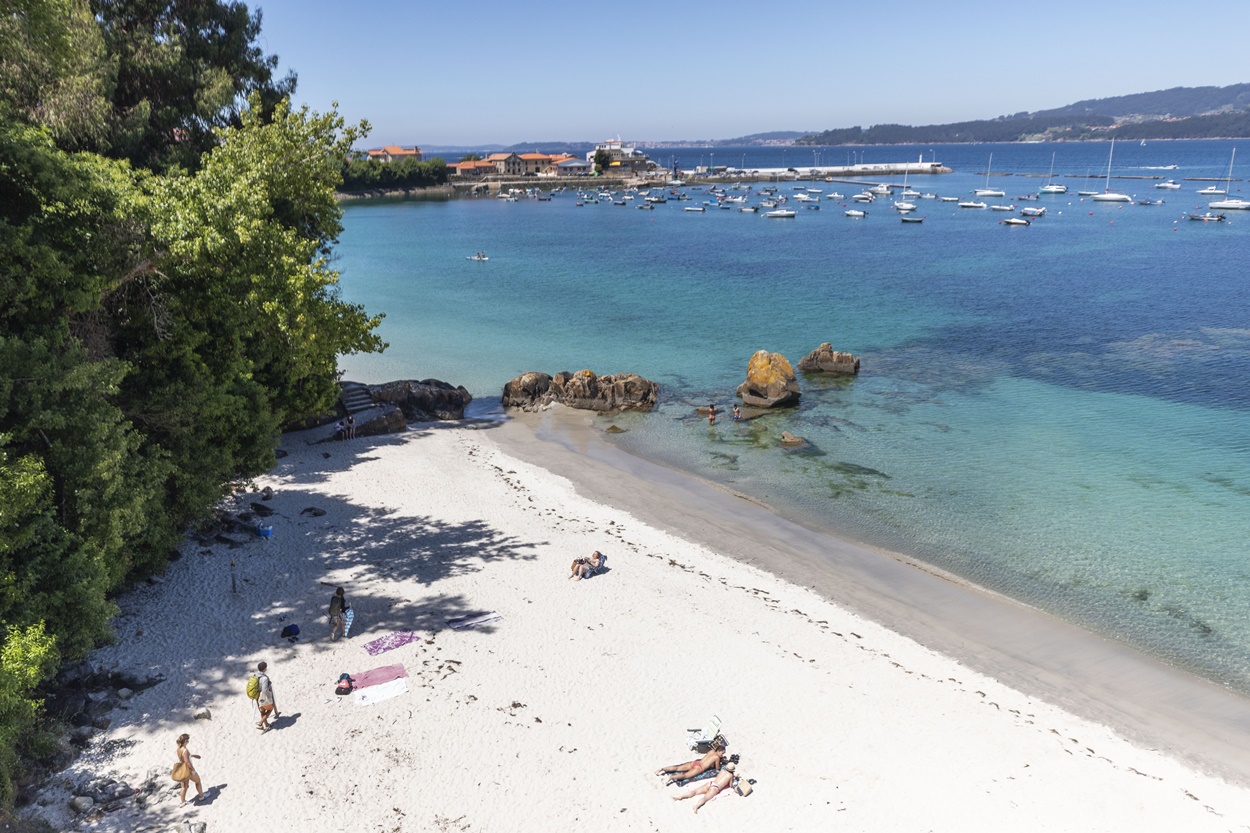 La playa de Aguete, en el municipio pontevedrés de Marín, es uno de los gallegos que contará en 2022 con bandera azul (Foto: Europa Press).