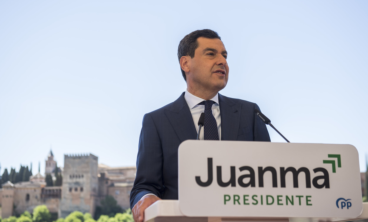  Juan Manuel Moreno, ayer en Granada en la presentación de los candidatos cabezas de lista del PP por las ocho provincias andaluzas. ÁLEX CÁMARA/EP