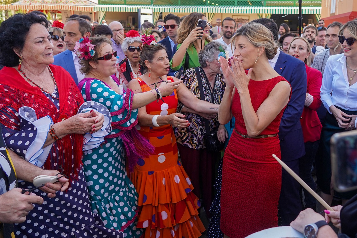 La vicepresidenta segunda del Gobierno, Yolanda Díaz, en la Feria de Sevilla. EP