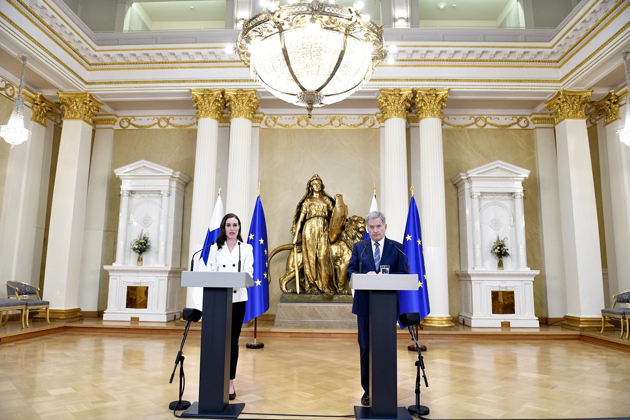 El presidente de Finlandia, Sauli Niinisto, y la primera ministra del país, Sanna Marin. Fuente: Europa Press.