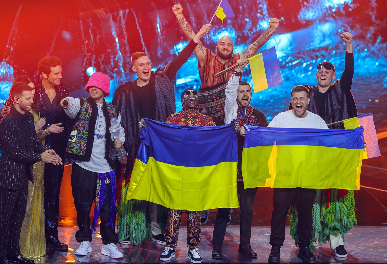 Los representantes de Ucrania celebran su victoria en Eurovisión. Fuente: Europa Press.