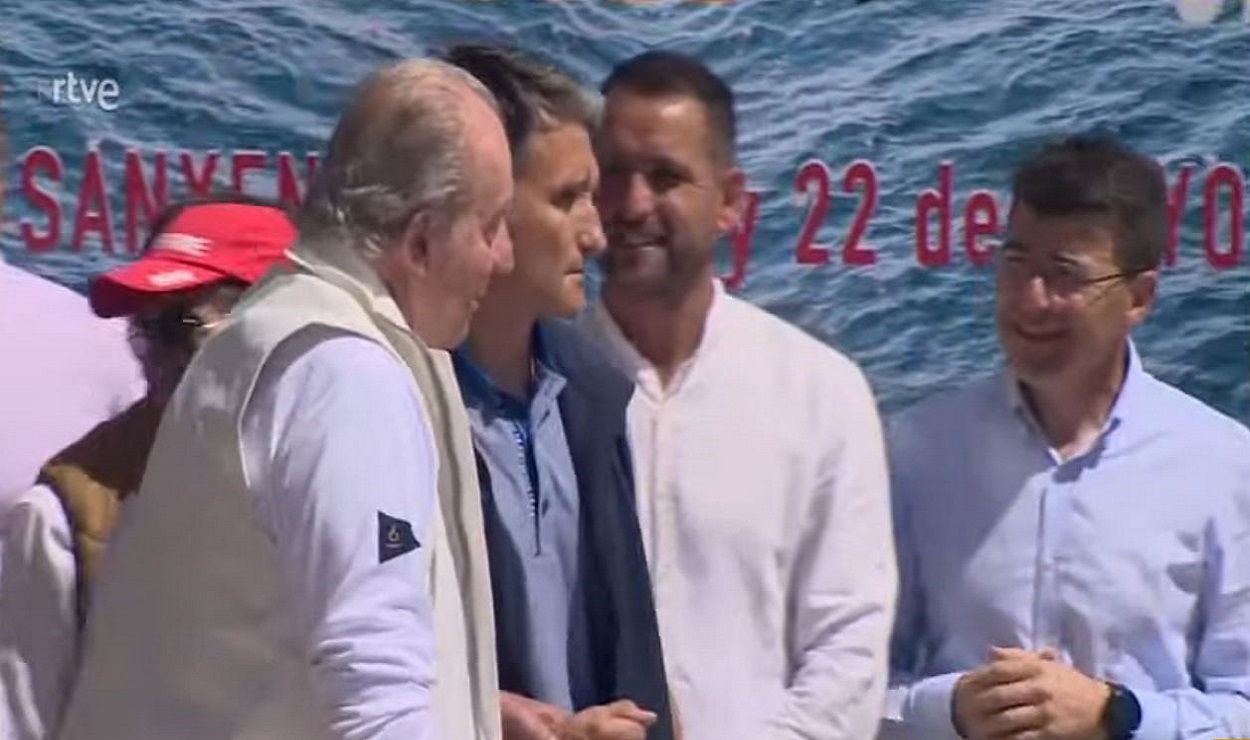 Juan Carlos I llega al club nautico