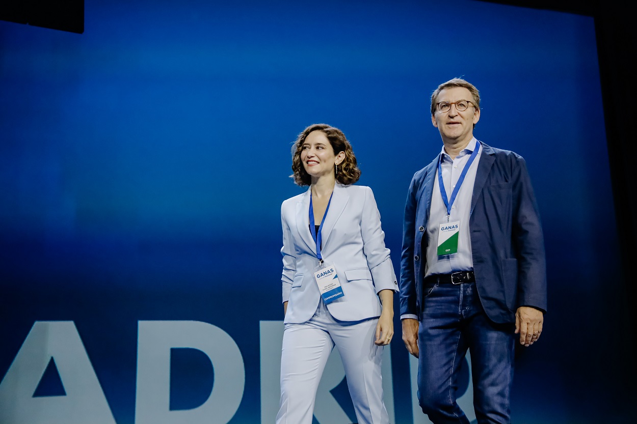 Isabel Díaz Ayuso junto a Alberto Núñez Feijóo, en el Congreso de los populares. Europa Press