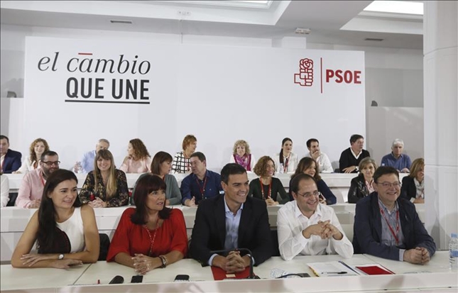 Pedro Sánchez dice que el PSOE liderará "un cambio seguro y valiente" frente al "fraude" de Rajoy