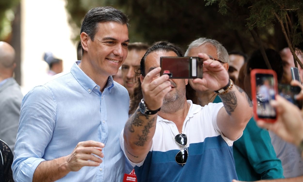 Sánchez defiende que las elecciones en Andalucía son "entre derechos o derechas"