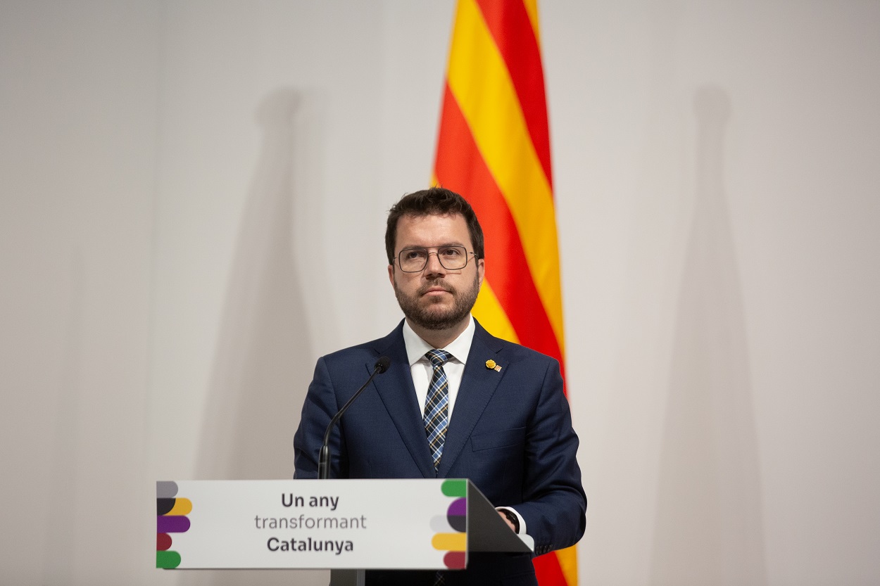 El president de la Generalitat de Cataluña, Pere Aragonès, durante una rueda de prensa en la Palau de la Generalitat, a 24 de mayo de 2022. Fuente: Europa Press.