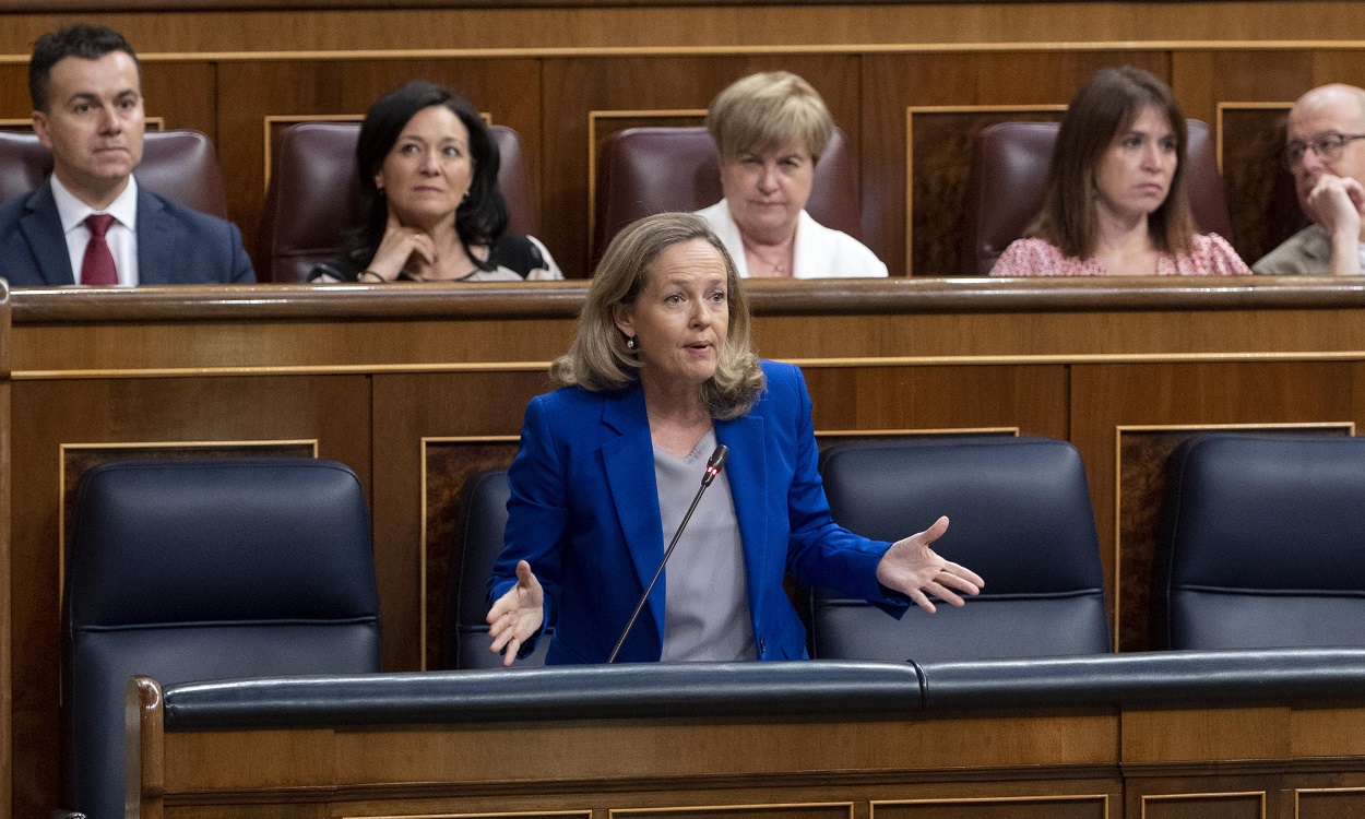 La vicepresidenta primera y ministra de Economía, Nadia Calviño, en el Congreso. EP
