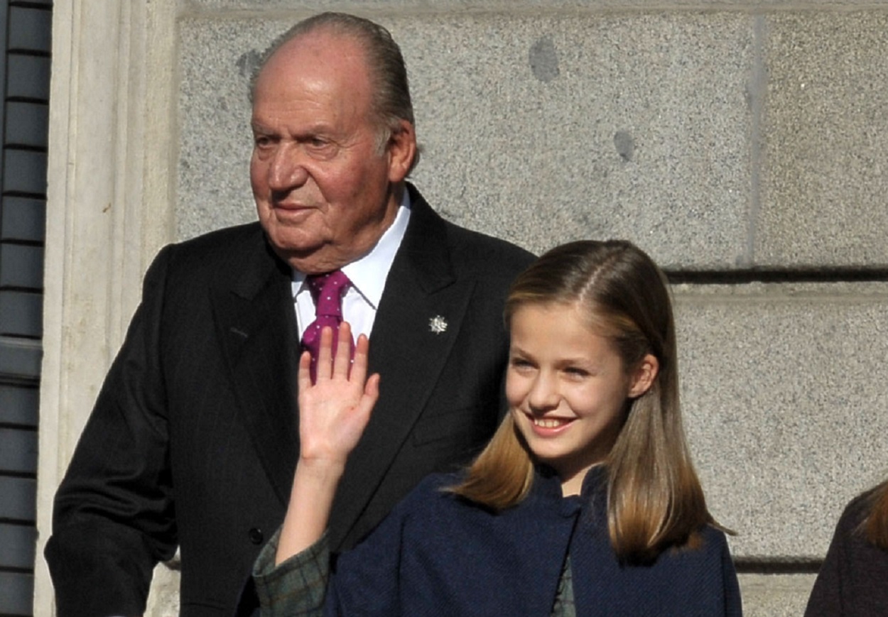 El rey emérito Juan Carlos I y la princesa Leonor en una de sus últimas imágenes juntos. EP
