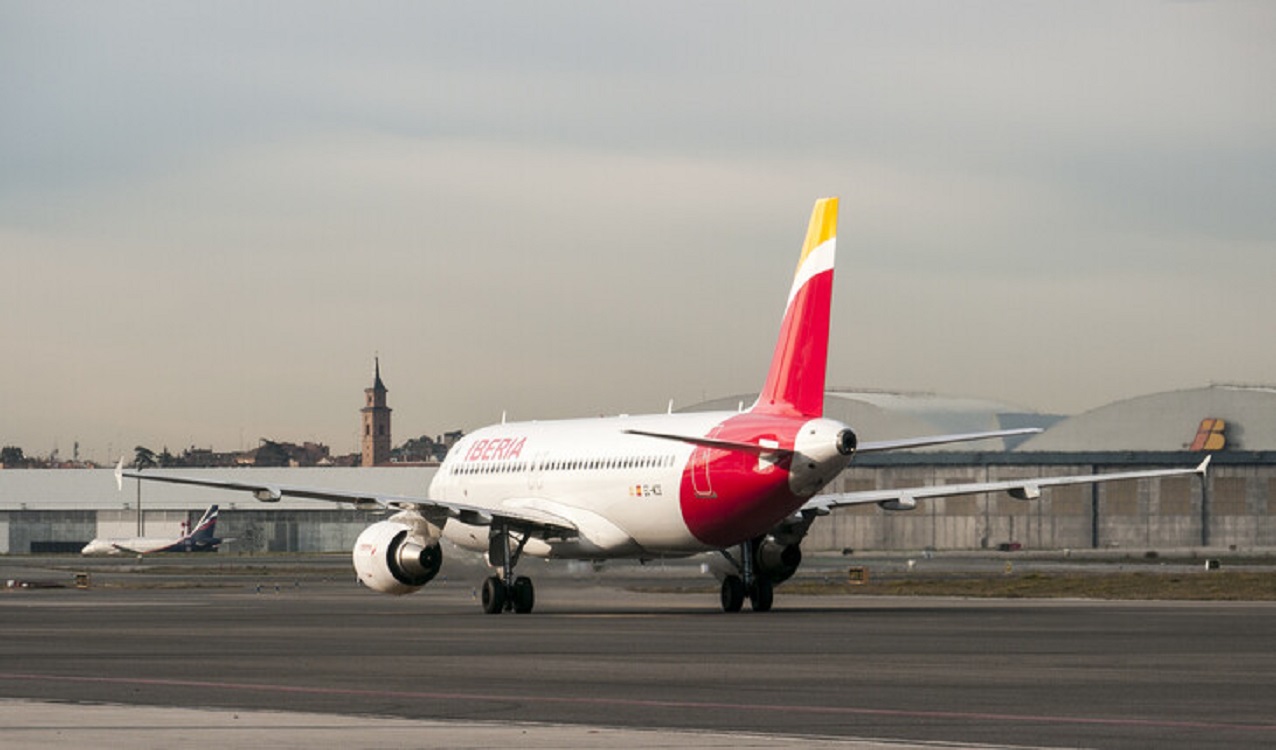 Iberia cancela 444 vuelos. Iberia