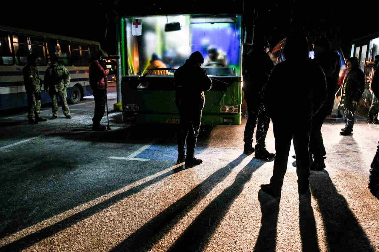 Residentes de Energodar llegan a Zaporiyia en autobuses  Foto de Archivo Europa Press