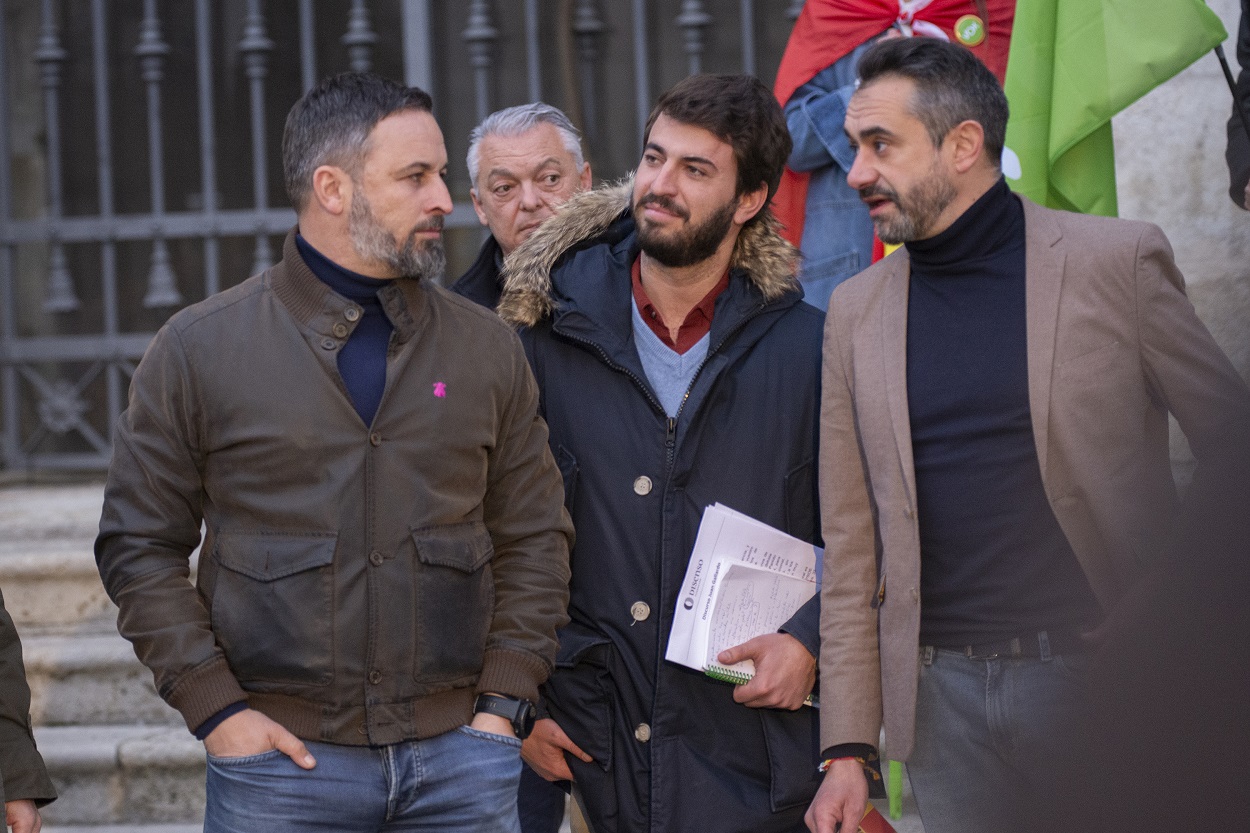 Santiago Abascal, Juan García-Gallardo y David Hierro, en una imagen de archivo. Fuente: Europa Press.