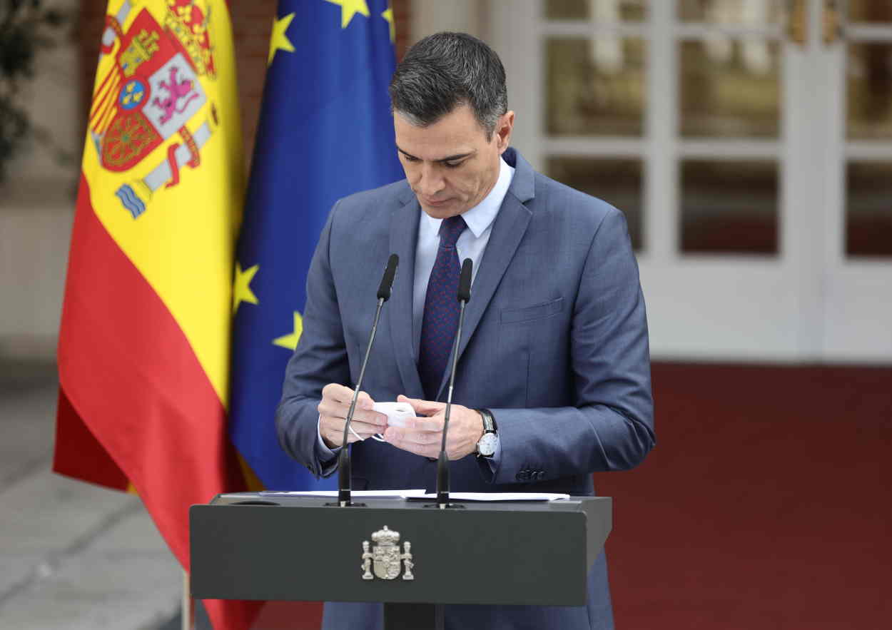 El presidente del Gobierno, Pedro Sánchez, hace una declaración institucional en la Moncloa.