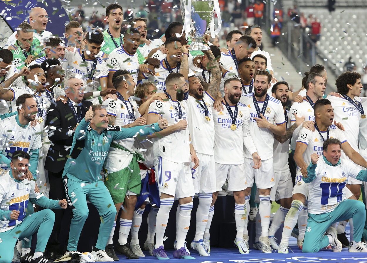 Jugadores del Real Madrid celebran su 14ª Champions. Fuente: Europa Press.