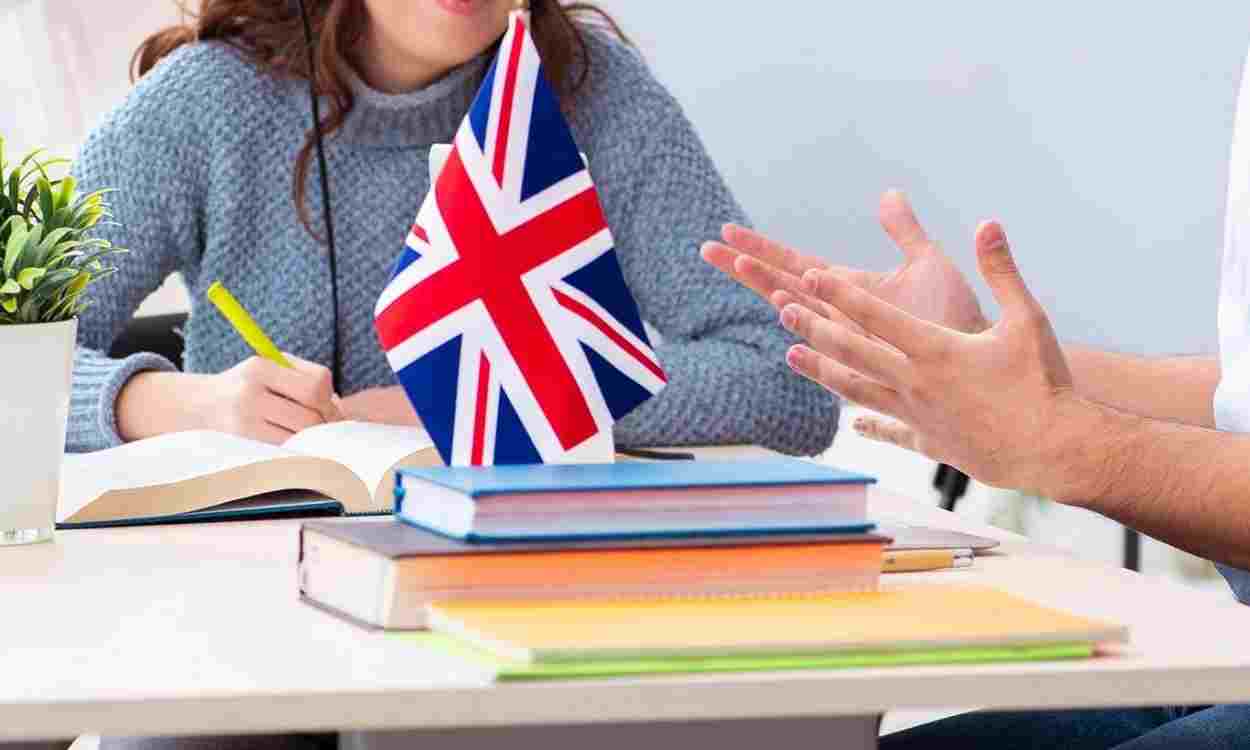 Más de 500 jóvenes de Fuenlabrada recibirán ayudas para estudiar inglés en el extranjero. EP
