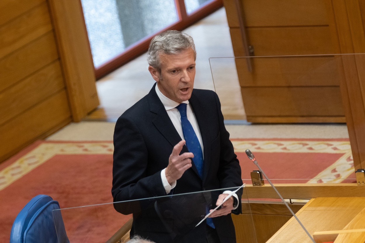 El presidente de la Xunta, Alfonso Rueda, durante una intervención en el Parlamento gallego (Foto: Europa Press).