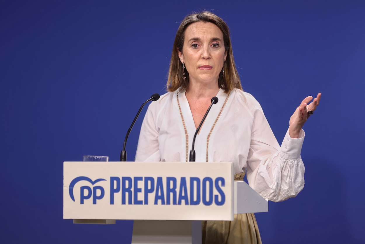 La secretaria general del PP y portavoz del GPP en el Congreso, Cuca Gamarra, interviene en una rueda de prensa tras la reunión del Comité de Dirección