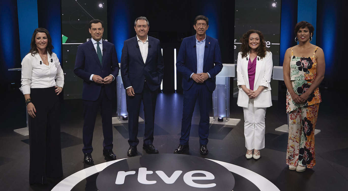 Los candidatos en el primer debate electoral de las elecciones andaluzas. EP