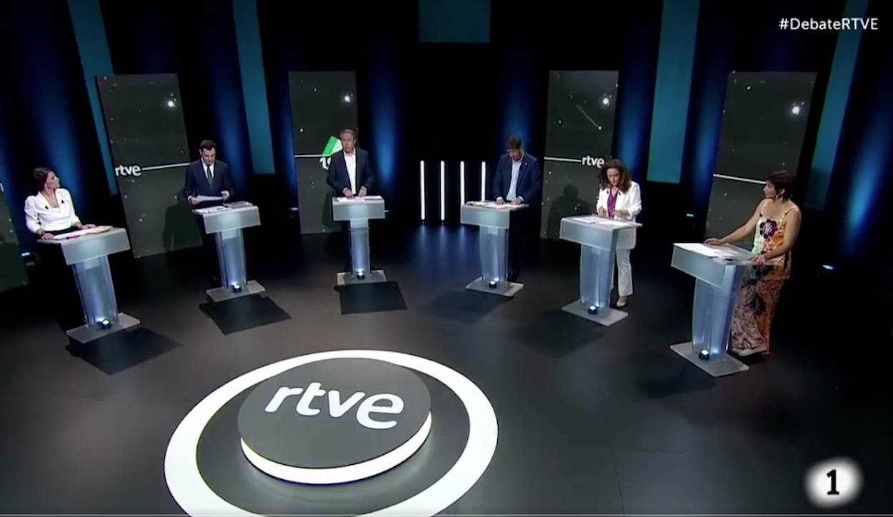 Macarena Olona (Vox), Juan Manuel Moreno (PP), Juan Espadas (PSOE), Juan Marín (Cs), Inmculada Nieto (Por Andalucía) y Teresa Rodríguez (Adelante). RTVE