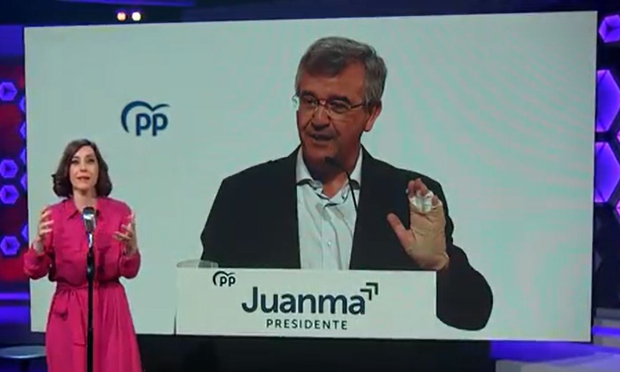 Cristina Gallego, en 'El Intermedio', con una imagen del alcalde del PP José María García Urbano
