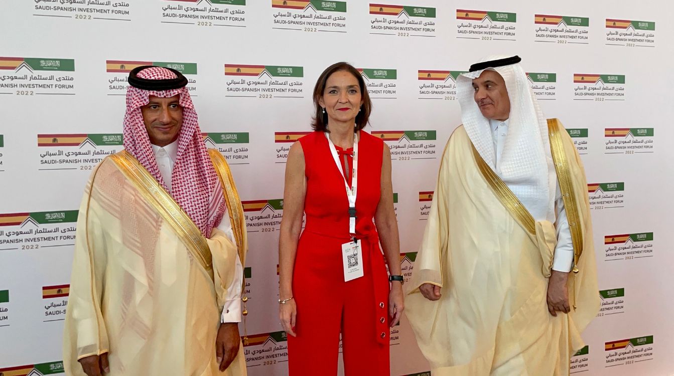La ministra de Industria, Comercio y Turismo, Reyes Maroto, ha participado en la inauguración del Saudi Spanish Investment Forum en Riad (Arabia Saudí)