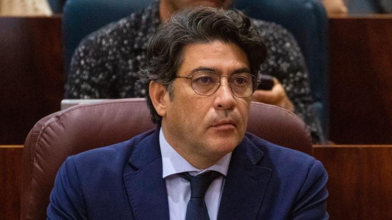 David Pérez, consejero de Transportes e Infraestructuras de la Comunidad de Madrid, durante un pleno en la Asamblea de Madrid