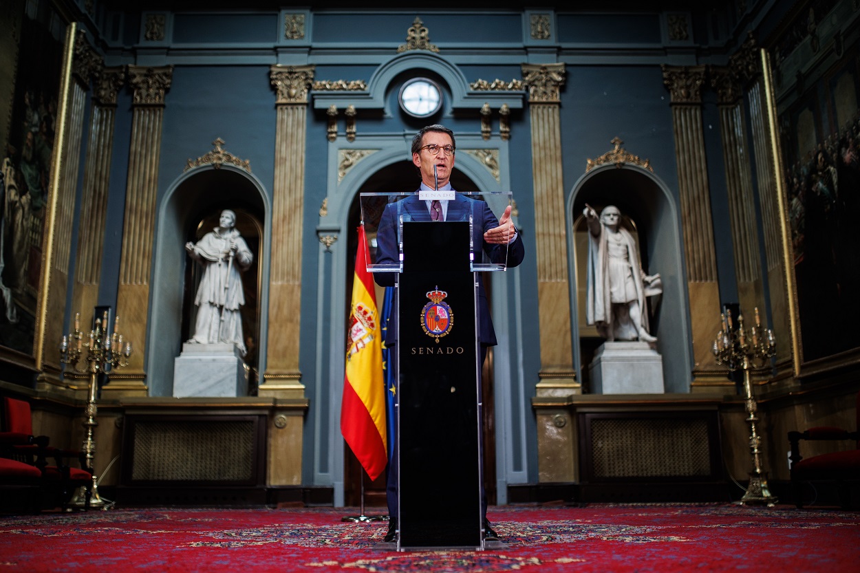 Feijóo, en su toma de posesión de acta de senador. EP