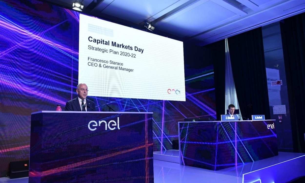 Francesco Starace, consejero delegado de Enel, en la presentación del plan estratégico 2020-2022