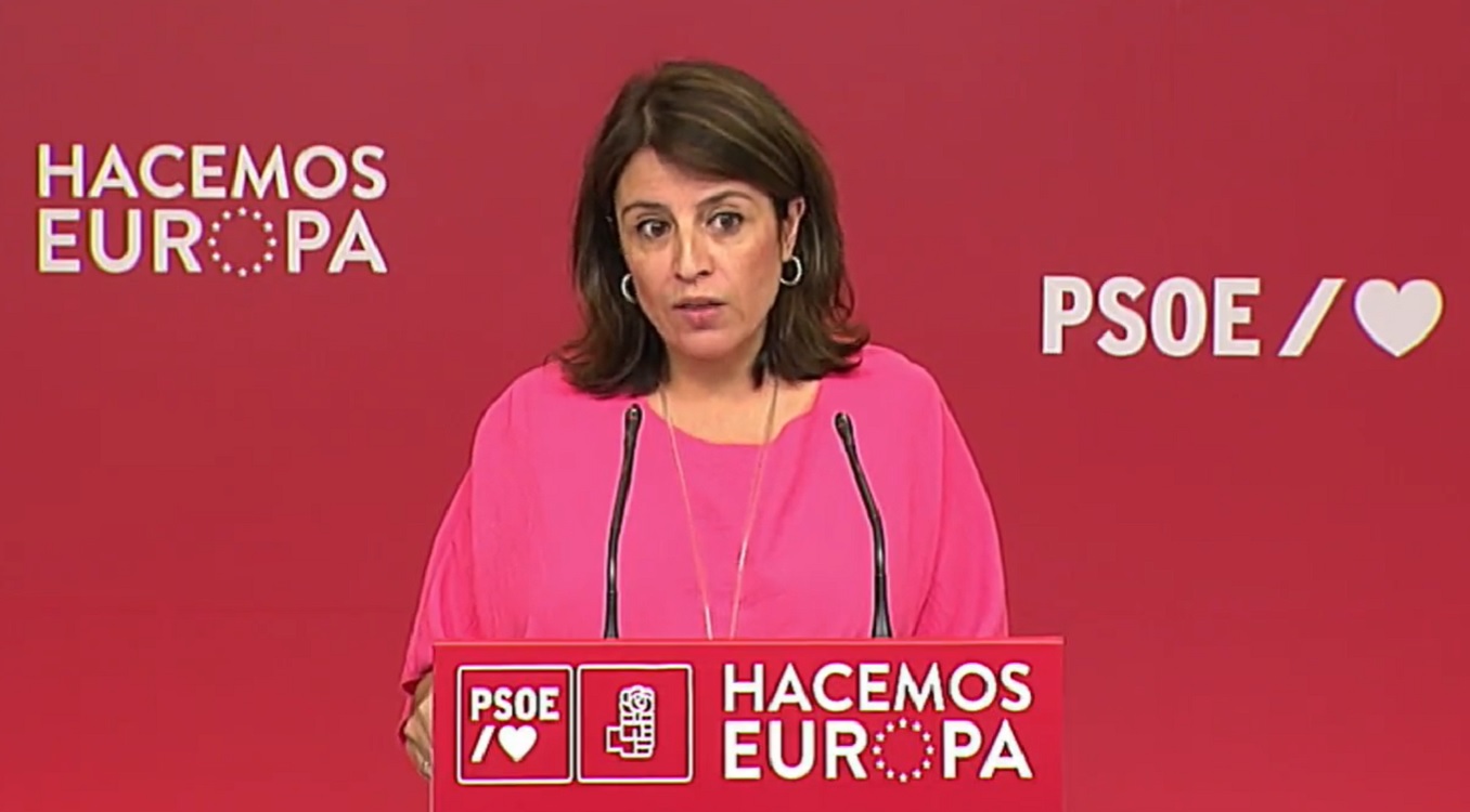 Adriana Lastra durante la rueda de prensa que ha ofrecido desde Ferraz. Fuente: PSOE.