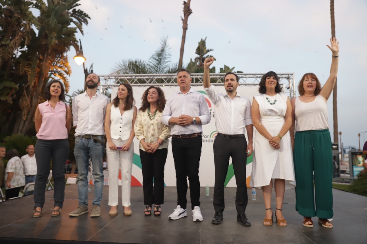 La candidata de 'Por Andalucía' a la Presidencia de la Junta, Inma Nieto, junto a la ministra de Igualdad, Irene Montero, y el titular de Consumo, Alberto Garzón