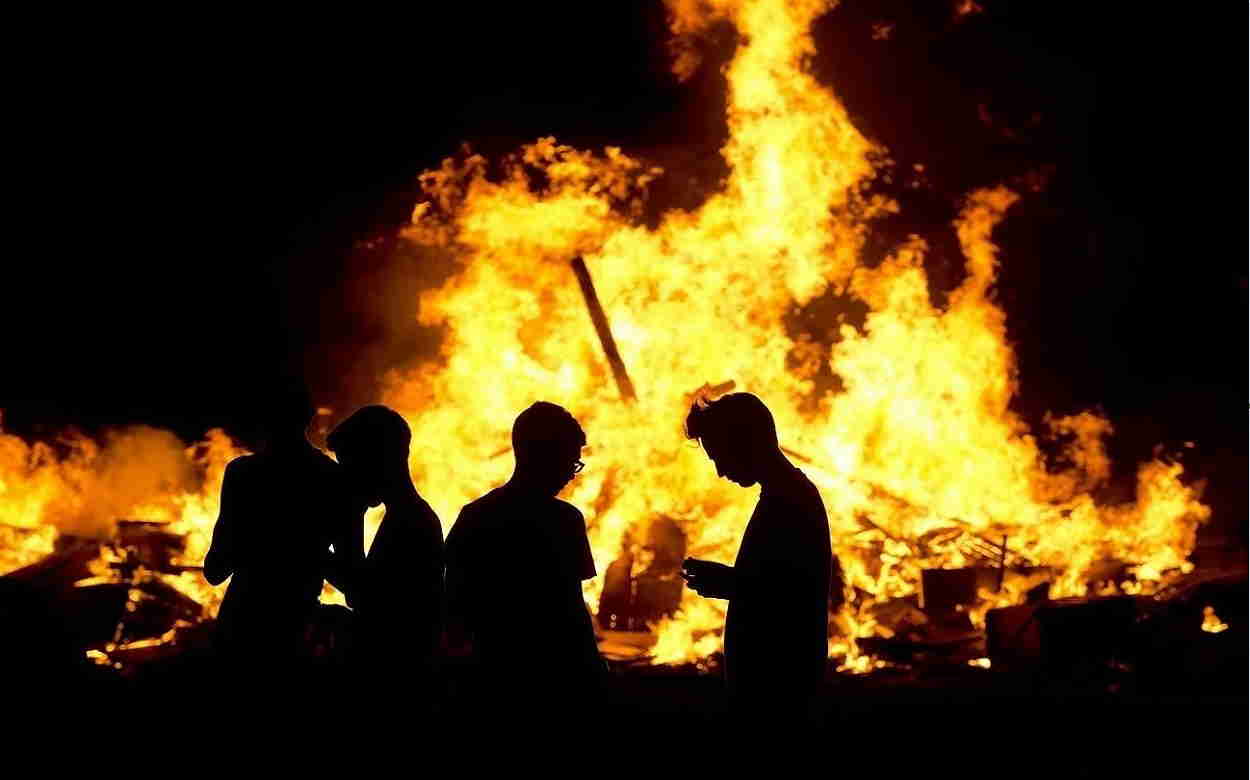 Imagen de una noche de San Juan. J.Albaladejo para el Ayto Cartagena y recuperada de EP.