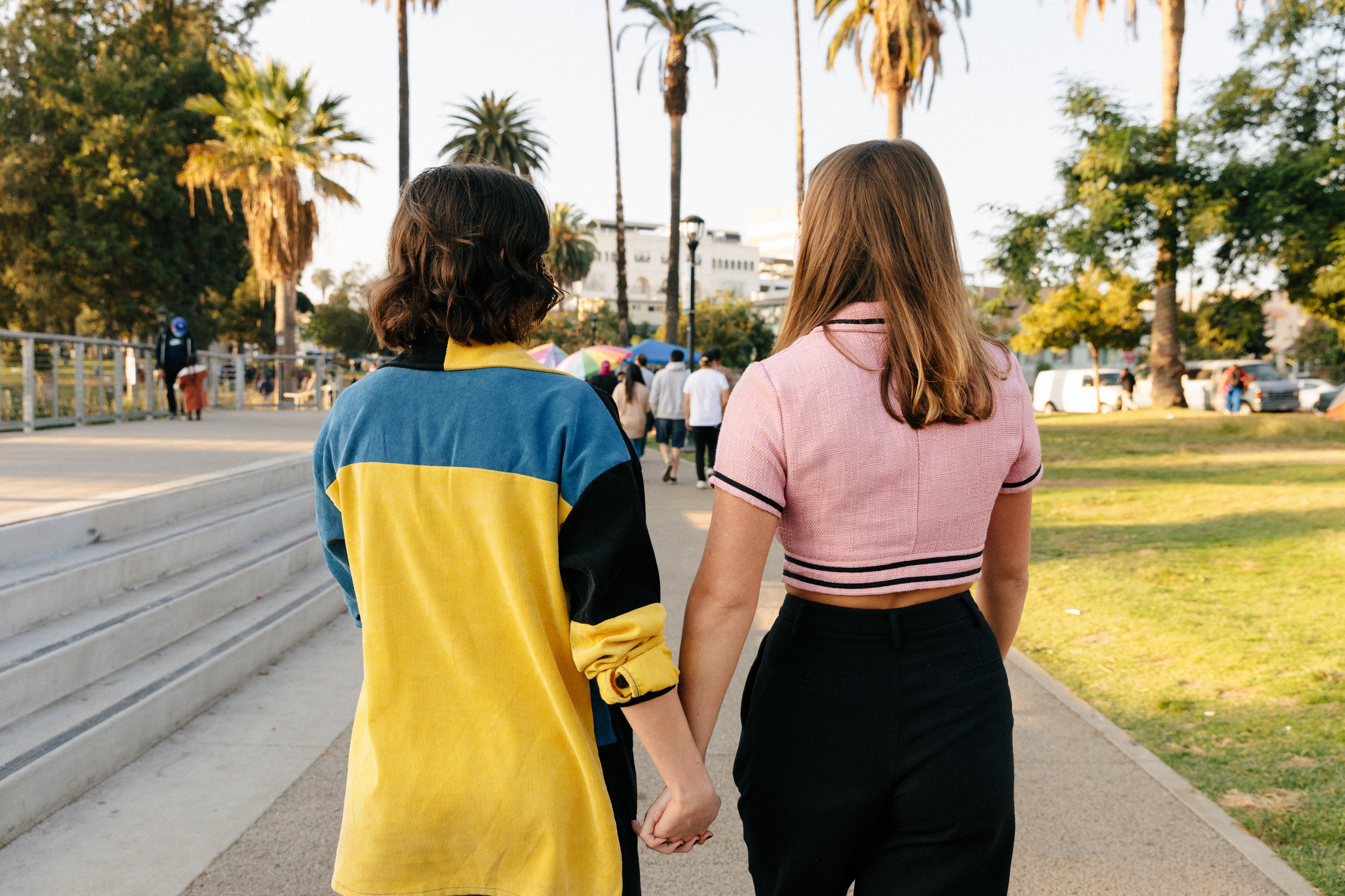 Dos mujeres que quieran formar una familia pueden ahora ser madres las dos con un solo embarazo (Foto de Courtney Coles)