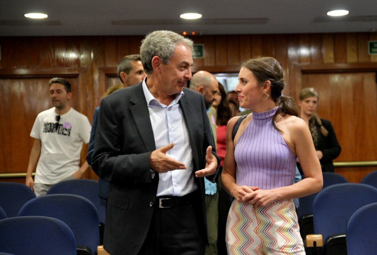 Zapatero y Montero en el acto por el Orgullo. Twitter Irene Montero