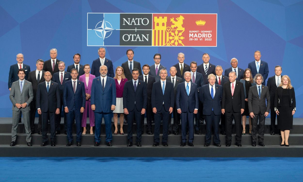 Fotografía de familia de los mandatarios minutos antes del comienzo de la Cumbre de la OTAN 2022 en el Recinto Ferial IFEMA MADRID, a 29 de junio de 2022, en Madrid (España).