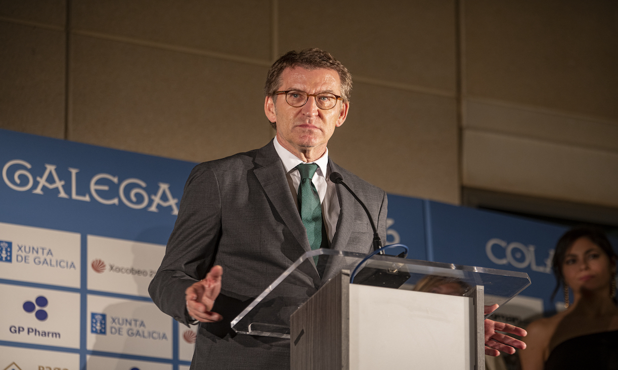 El presidente del PP, Núñez Feijóo, durante una entrega de premios. EP