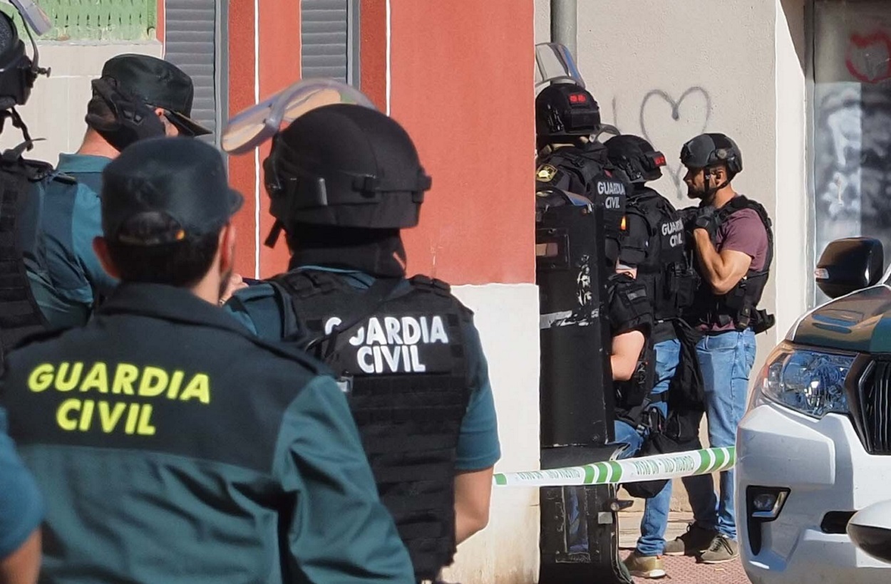 En prisión el acusado de dos homicidios en Santovenia (Valladolid), uno en grado de tentativa sobre un guardia civil . EP.