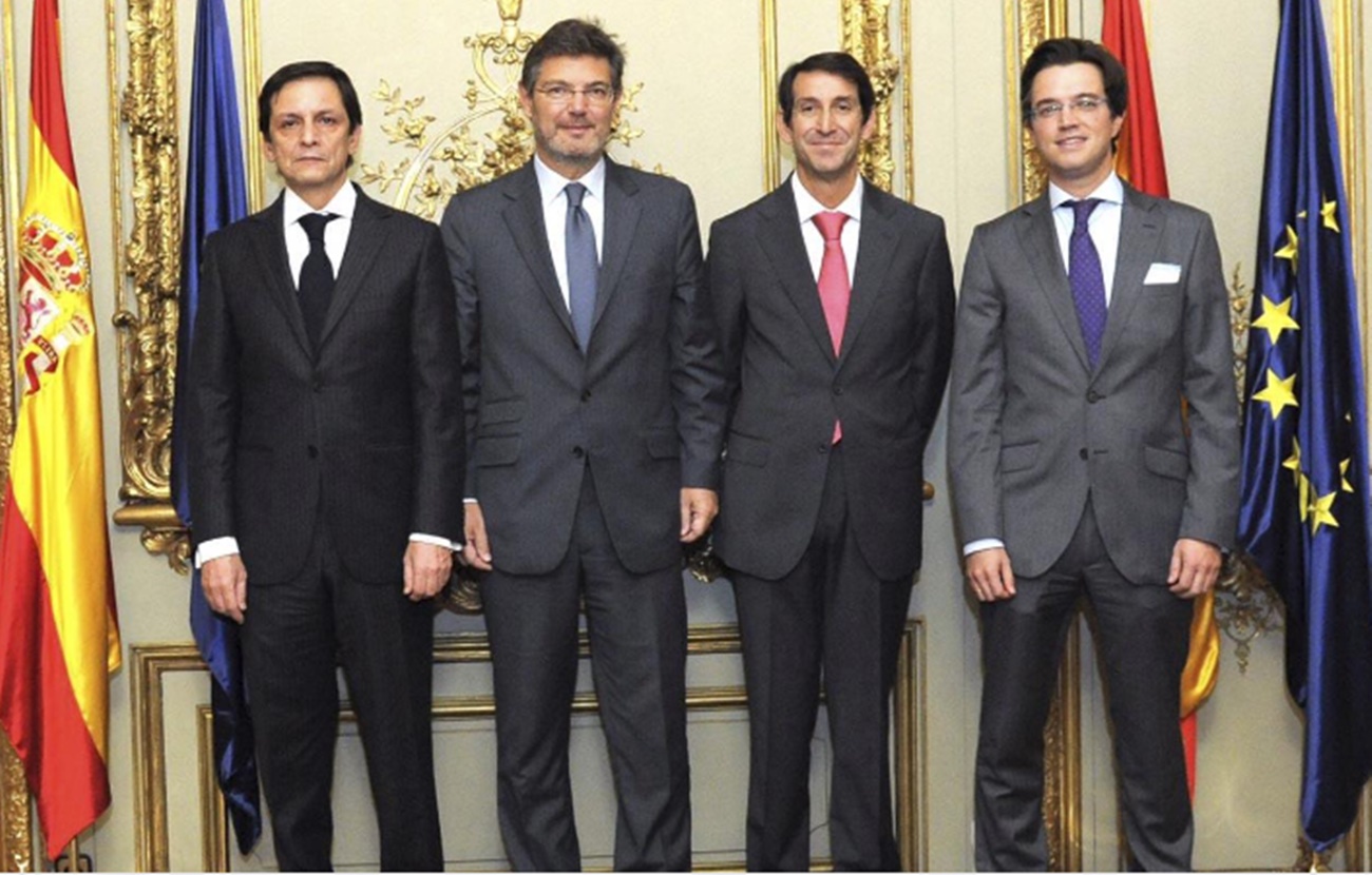 Joaquín Delgado durante su toma posesión ante Rafael Catalá en noviembre de 2016 Joaquín Delgado durante su toma posesión ante Rafael Catalá en noviembre de 2016