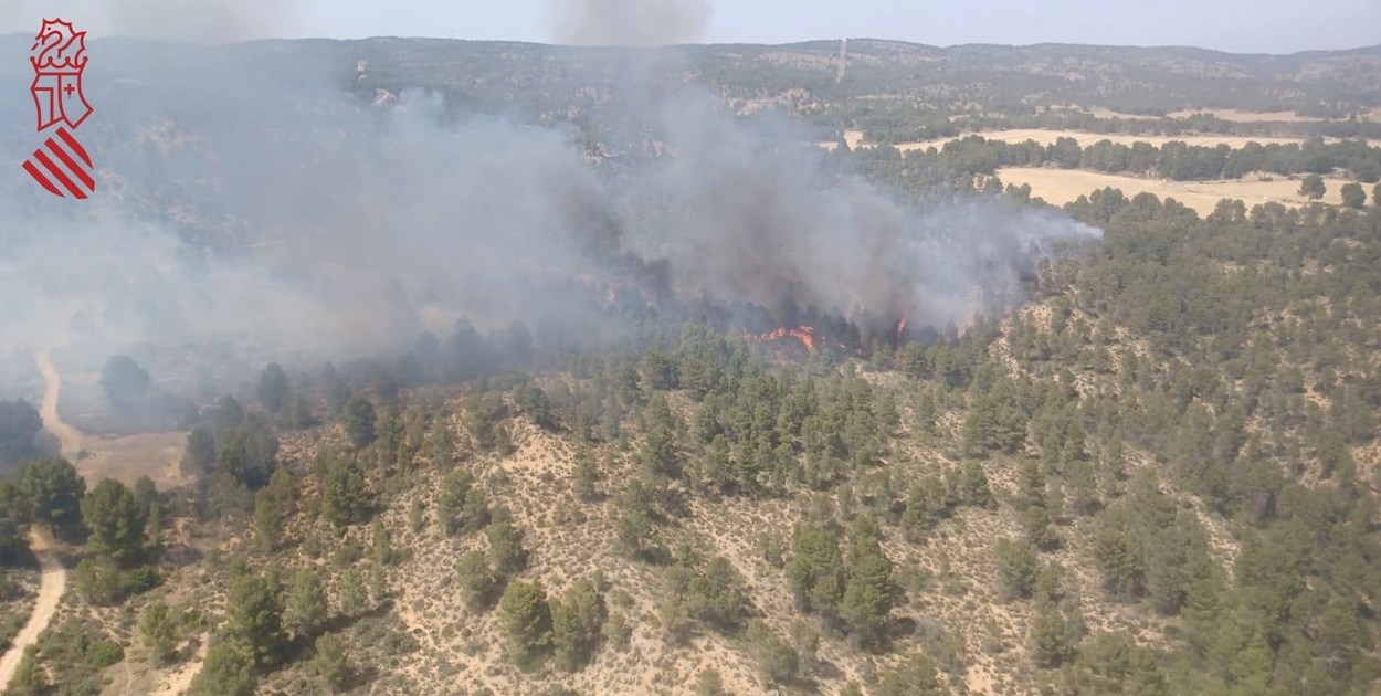 Incendio en Venta del Moro (Valencia)- E:P