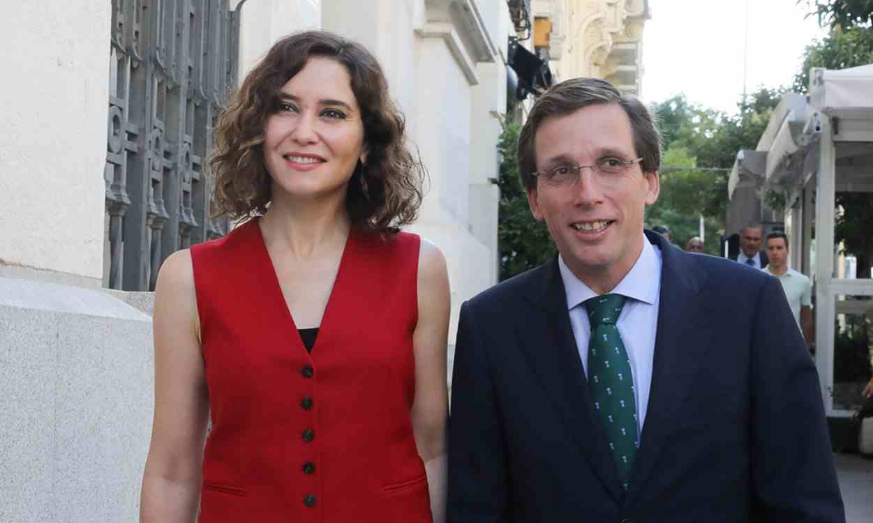 José Luis Martínez Almeida, alcalde de Madrid, y la presidenta regional, Isabel Díaz Ayuso. EP