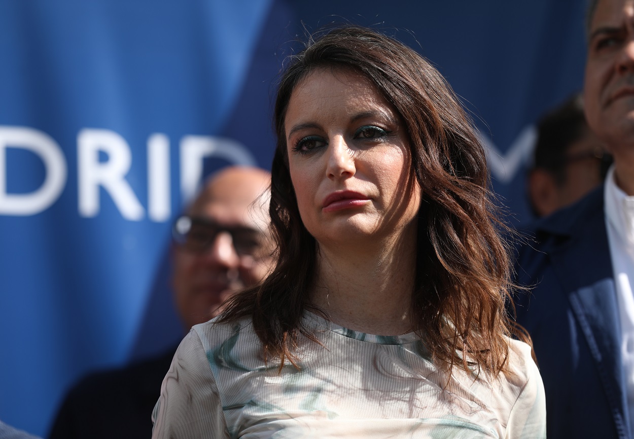 Andrea Levy, en la inauguración de la placa a Rafaella Carrà. EP