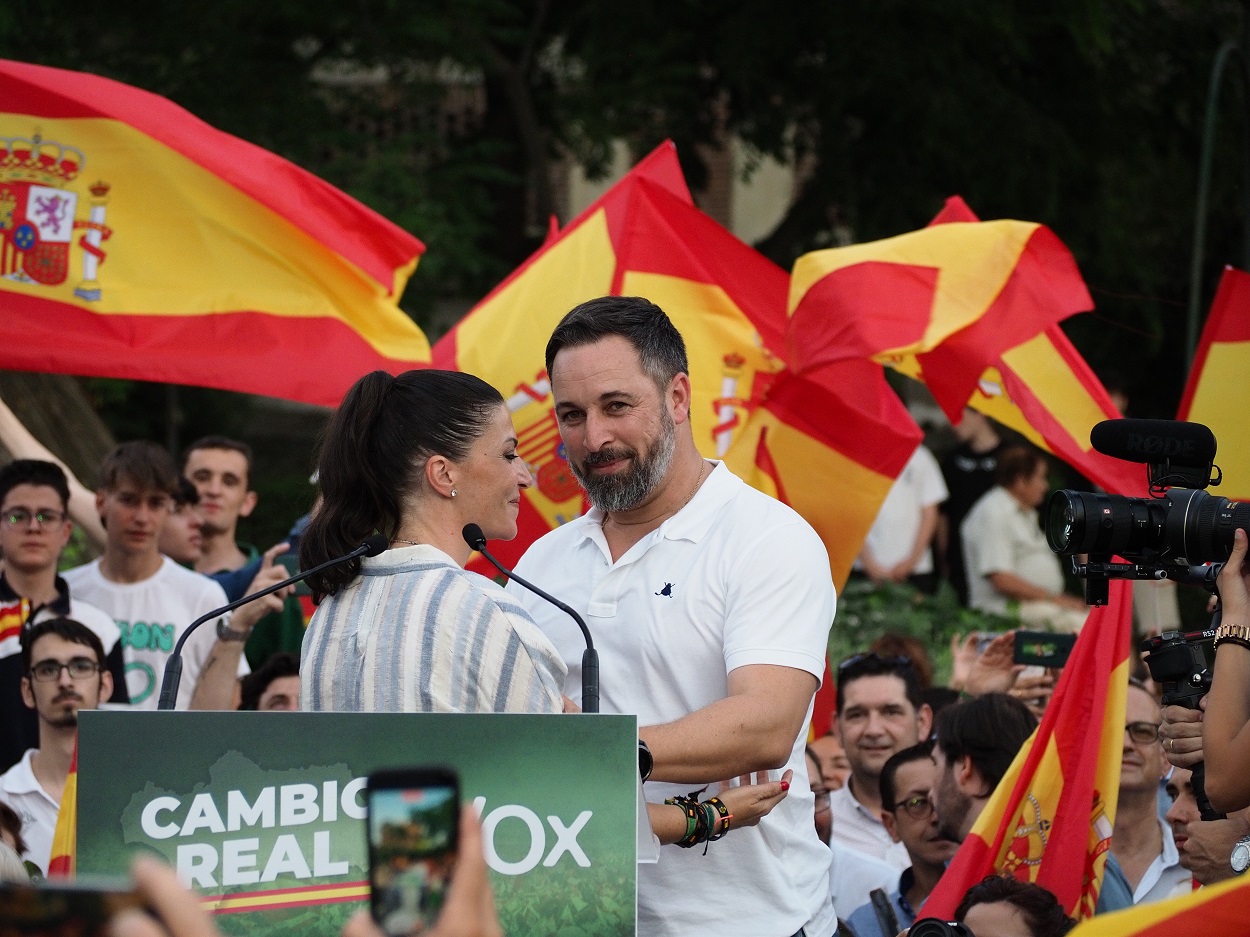 El descalabro de Vox en Andalucía se agudiza con los sondeos en las encuestas. EP
